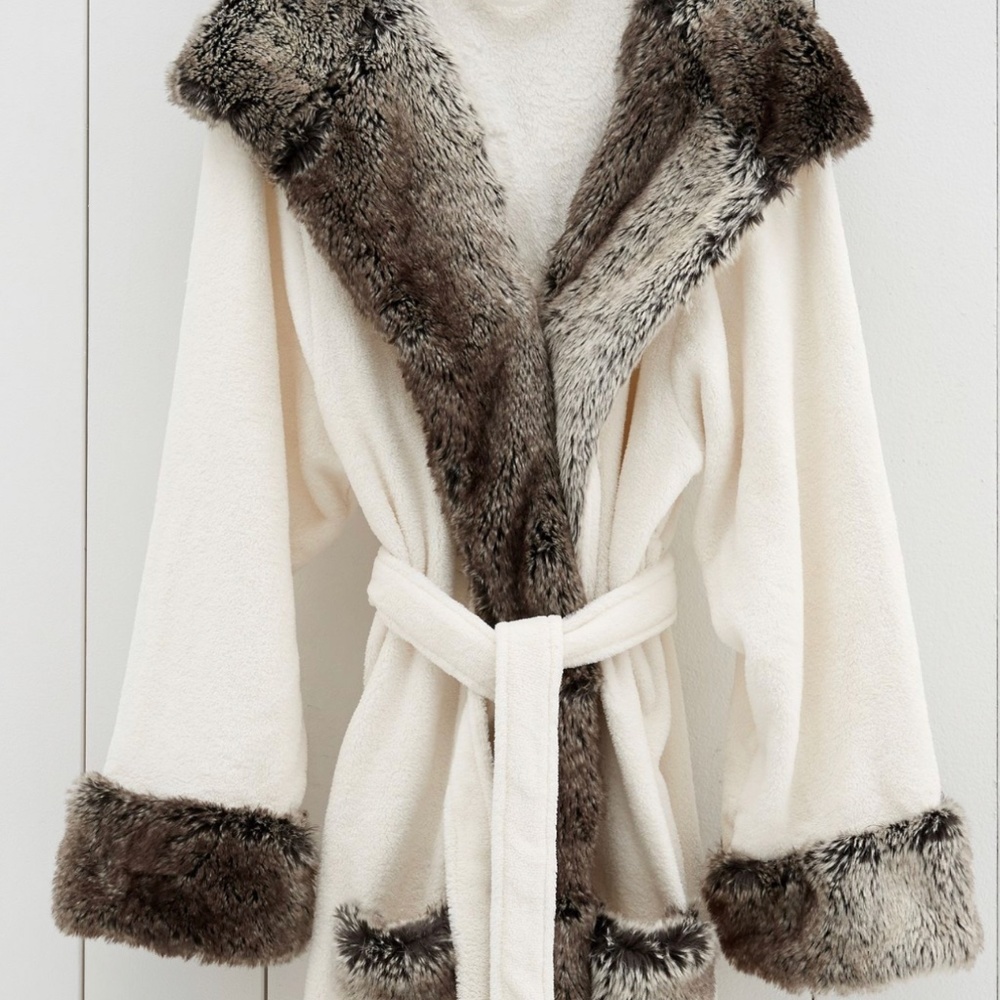 Pottery Barn Faux Fur Ombre Robe - NWT - Not Monogrammed